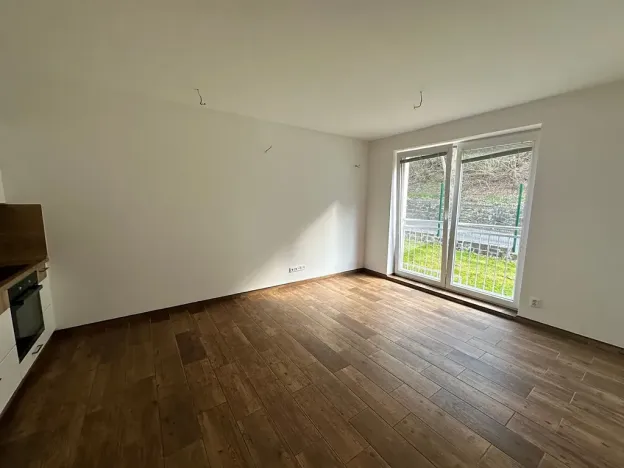 Pronájem bytu 1+kk, Děčín, Na Slatinách, 29 m2