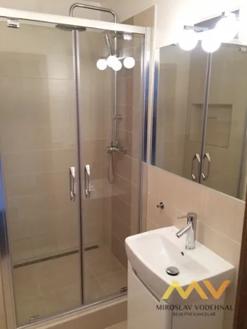 Pronájem bytu 1+kk, Hradec Králové - Třebeš, třída Edvarda Beneše, 30 m2