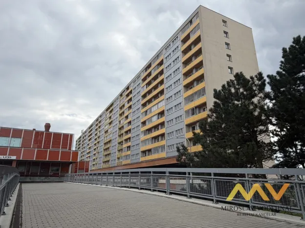 Pronájem bytu 1+kk, Hradec Králové - Třebeš, třída Edvarda Beneše, 30 m2
