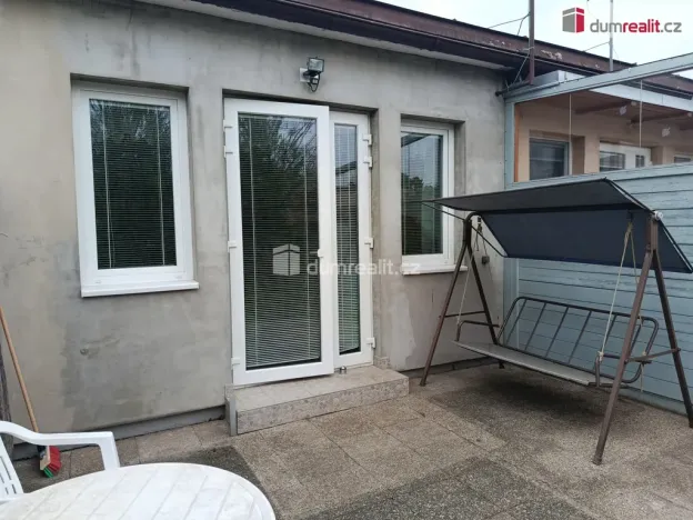 Pronájem bytu 2+kk, Praha - Kbely, Toužimská, 56 m2