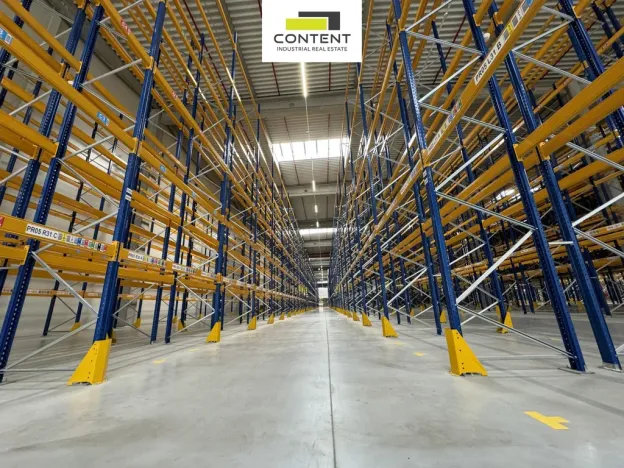 Pronájem skladu, Brno - Tuřany, Letiště Brno-Tuřany, 8000 m2