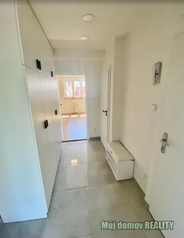 Pronájem bytu 2+kk, Praha - Ďáblice, Ďáblická, 50 m2