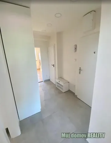 Pronájem bytu 2+kk, Praha - Ďáblice, Ďáblická, 50 m2
