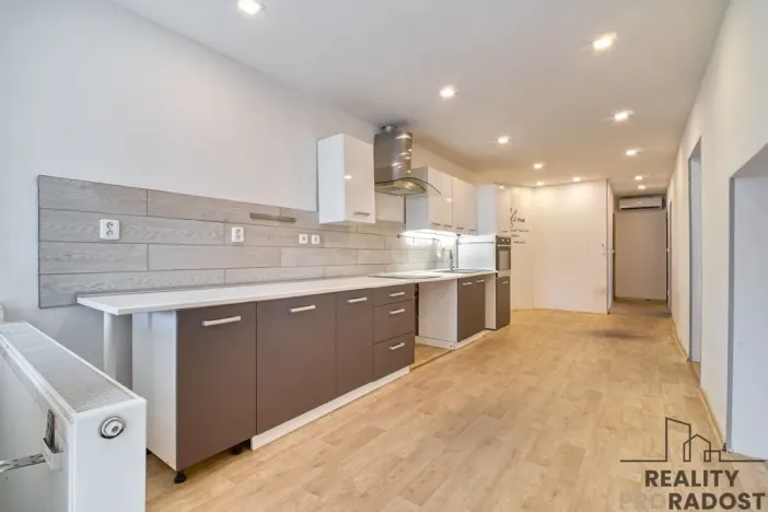 Prodej rodinného domu, Paskov, Komenského nábřeží, 280 m2