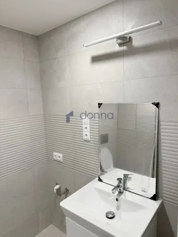 Pronájem bytu 1+kk, Praha, Poděbradská, 32 m2