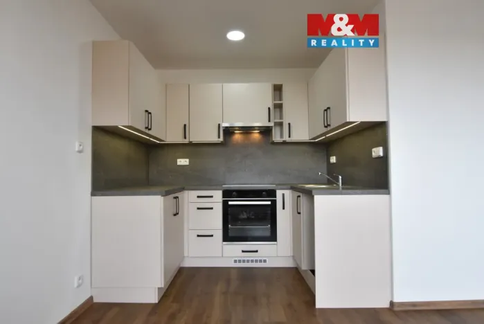 Pronájem bytu 2+kk, Bělá pod Bezdězem, Tyršova, 56 m2