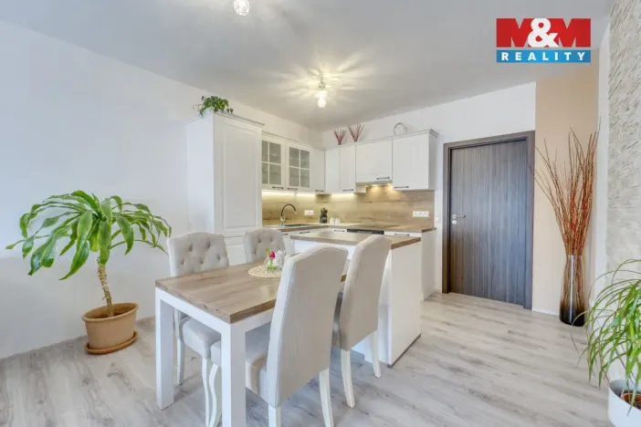 Prodej bytu 2+kk, Zbůch, U Trati, 43 m2