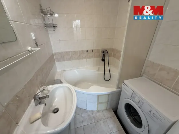 Pronájem bytu 3+1, Jablonec nad Nisou, Lužická, 74 m2