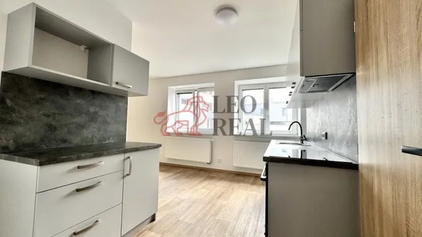 Pronájem bytu 1+kk, Uherské Hradiště, Kollárova, 31 m2