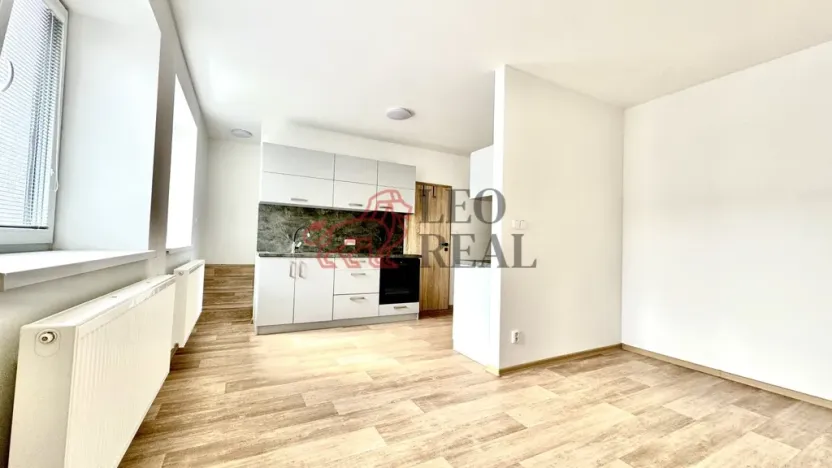 Pronájem bytu 1+kk, Uherské Hradiště, Kollárova, 31 m2