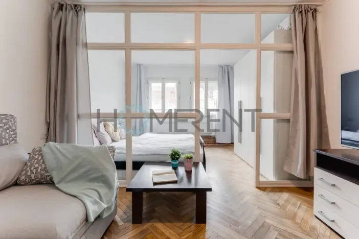 Pronájem bytu 1+1, Praha - Smíchov, Plzeňská, 45 m2