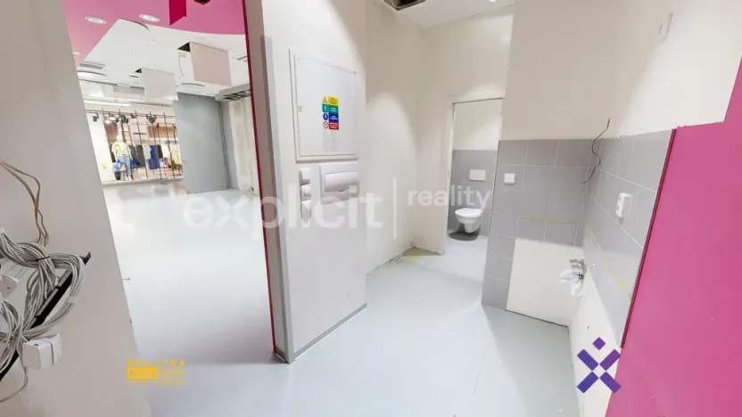 Pronájem obchodního prostoru, Zlín, náměstí Míru, 55 m2