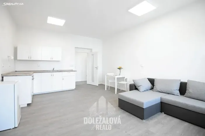 Pronájem bytu 2+kk, Jihlava, Jiřího z Poděbrad, 50 m2