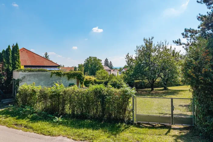 Prodej pozemku pro bydlení, Holice, Pod Parkem, 1775 m2