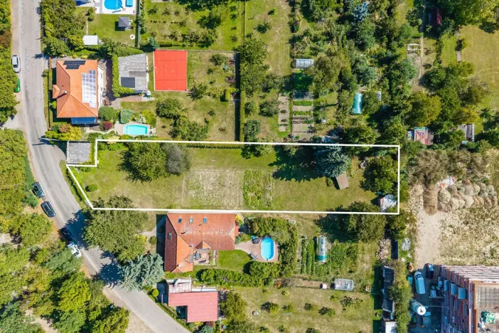 Prodej pozemku pro bydlení, Holice, Pod Parkem, 1775 m2