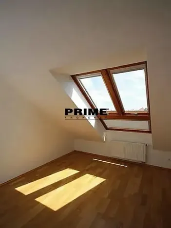 Pronájem kanceláře, Praha - Smíchov, Štefánikova, 168 m2