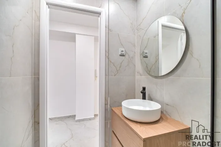 Prodej bytu 2+kk, Ostrava, Průběžná, 45 m2