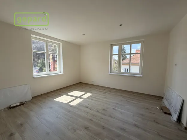 Pronájem bytu 1+1, Karlovy Vary, Moskevská, 49 m2