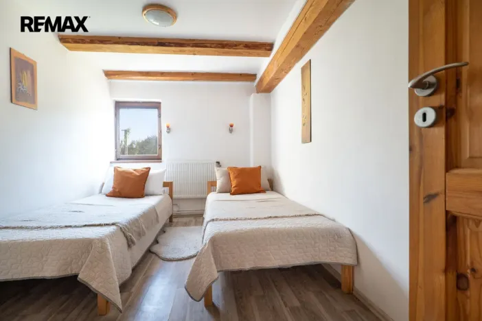 Prodej rodinného domu, Kundratice, 770 m2