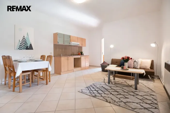 Prodej rodinného domu, Kundratice, 770 m2