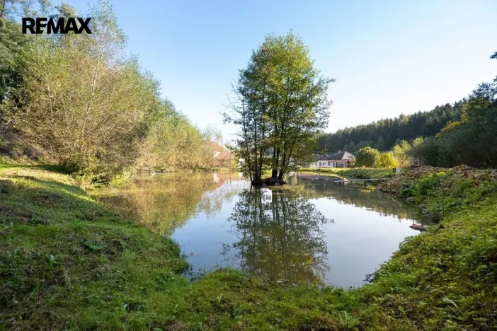 Prodej rodinného domu, Kundratice, 770 m2