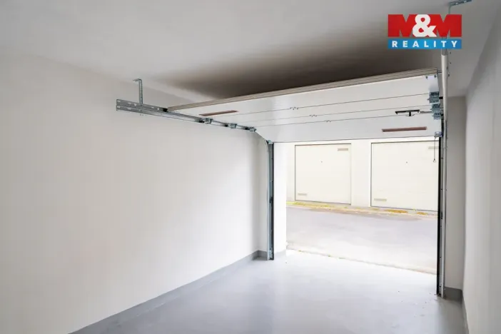 Prodej garáže, Karlovy Vary, 17 m2