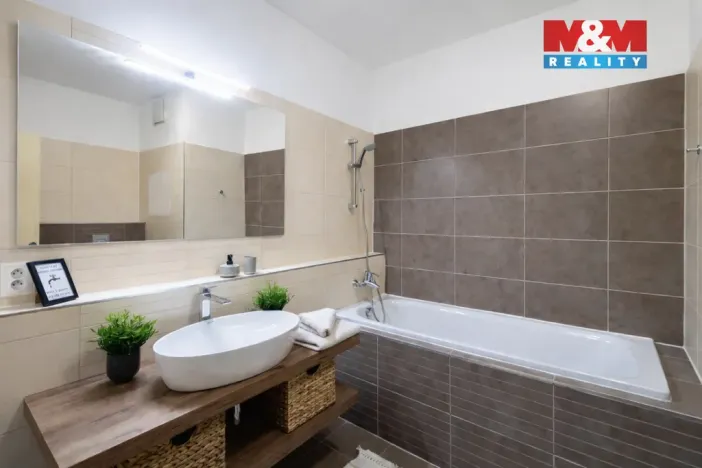 Prodej bytu 2+kk, Ostrava, Jantarová, 56 m2