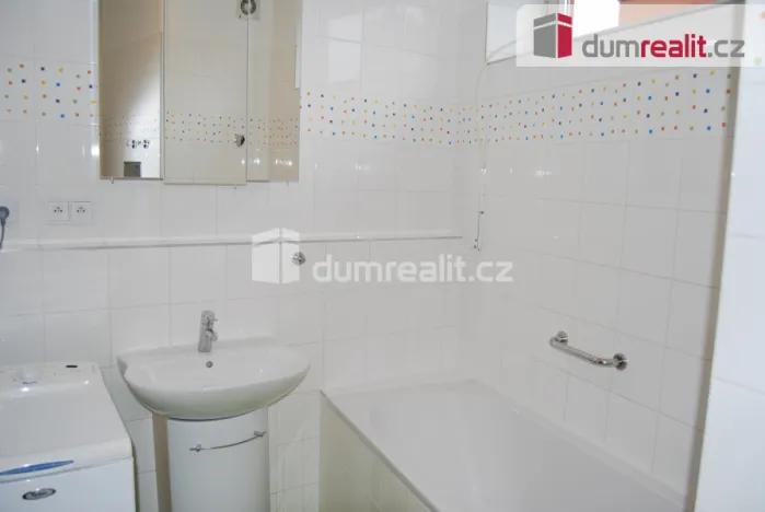 Pronájem bytu 2+kk, Praha - Prosek, Nad Krocínkou, 63 m2