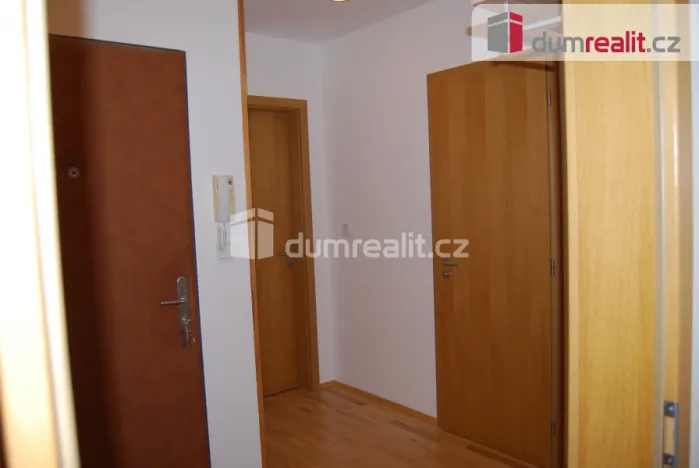 Pronájem bytu 2+kk, Praha - Prosek, Nad Krocínkou, 63 m2