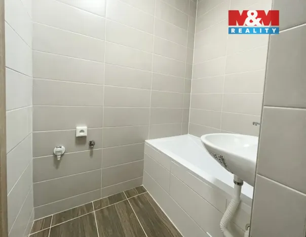 Pronájem bytu 1+1, Sokolov, Křížová, 40 m2