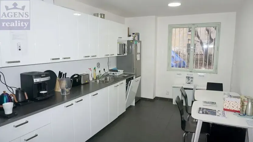 Pronájem obchodního prostoru, Praha - Holešovice, Dobrovského, 362 m2