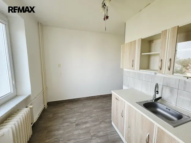 Pronájem bytu 2+1, Hradec Králové - Slezské Předměstí, třída SNP, 55 m2