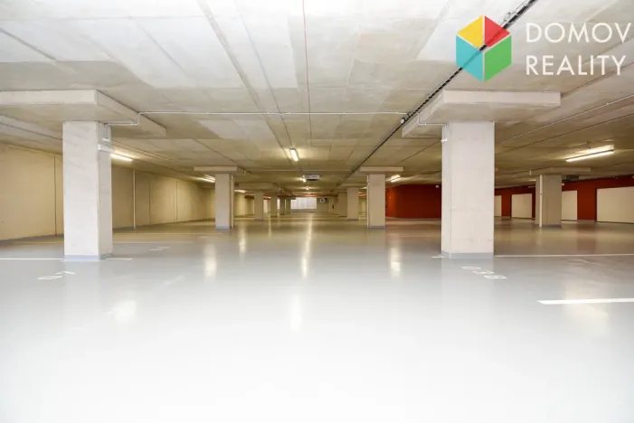 Pronájem garážového stání, Beroun - Beroun-Město, Nepilova, 12 m2