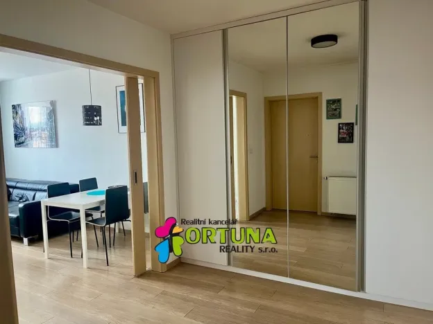 Pronájem bytu 2+1, Včelná, 60 m2