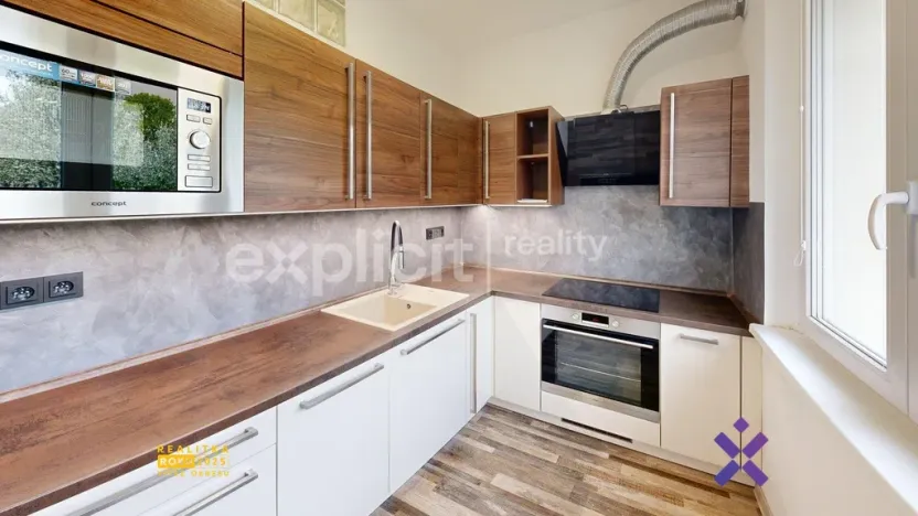 Pronájem bytu 2+1, Zlín - Malenovice, Husova, 50 m2