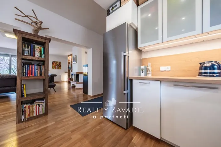 Pronájem rodinného domu, Popovičky, Na Skalce, 271 m2