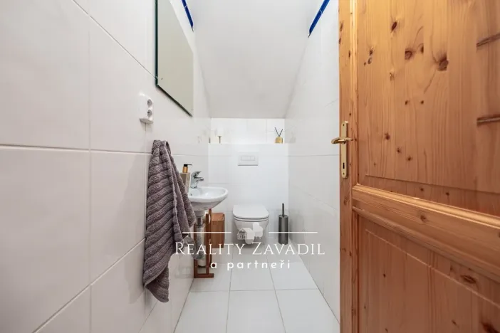 Pronájem rodinného domu, Popovičky, Na Skalce, 271 m2