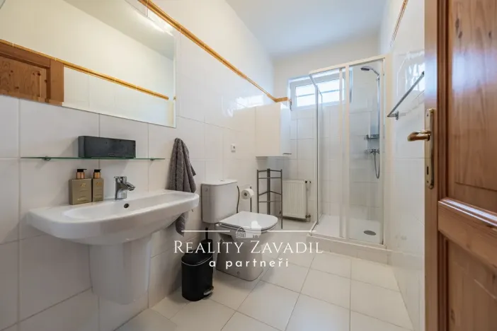 Pronájem rodinného domu, Popovičky, Na Skalce, 271 m2