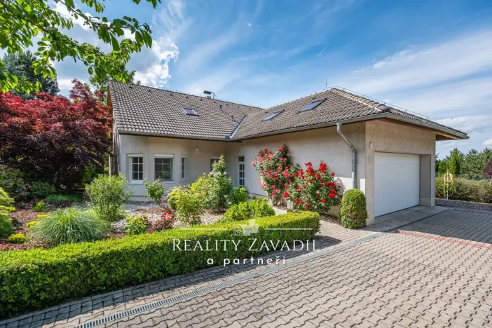 Pronájem rodinného domu, Popovičky, Na Skalce, 271 m2