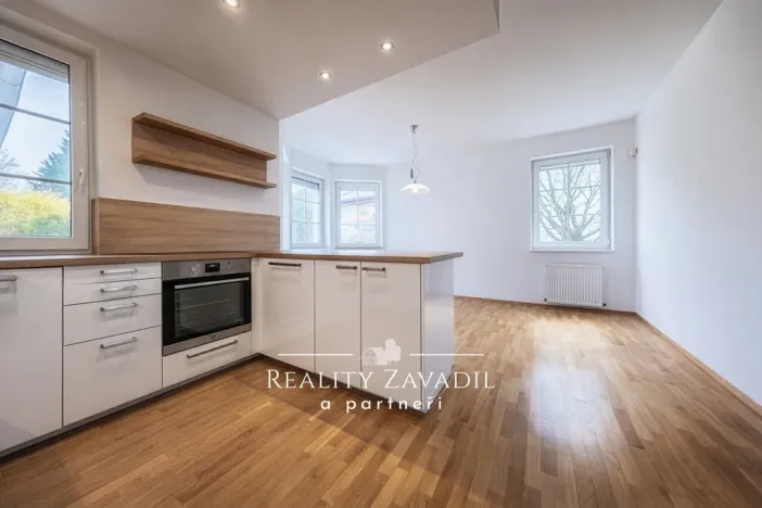 Pronájem rodinného domu, Popovičky, Na Skalce, 271 m2