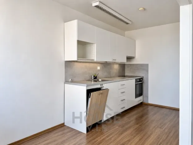 Prodej bytu 3+1, Praha - Černý Most, Vašátkova, 80 m2