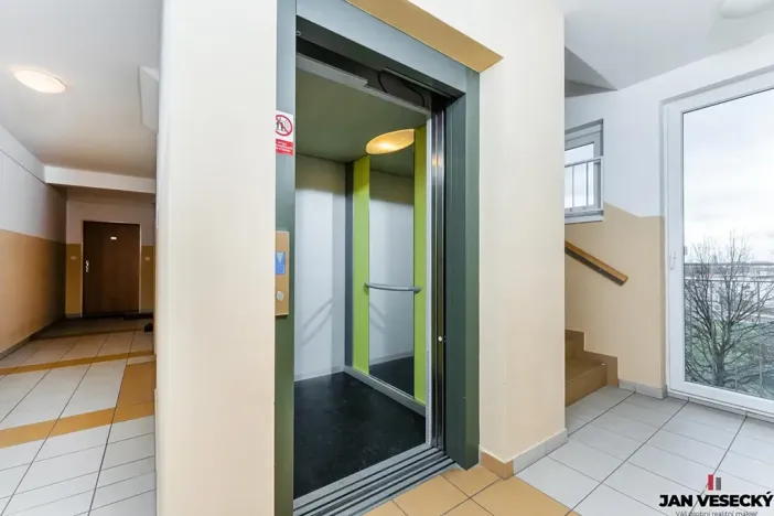 Pronájem bytu 3+kk, Praha - Čakovice, Marie Podvalové, 70 m2