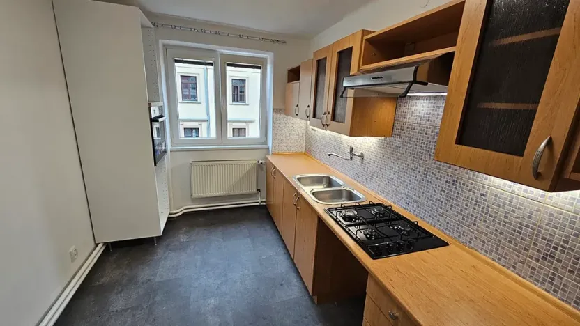 Pronájem bytu 2+1, Teplice, Svojsíkova, 55 m2