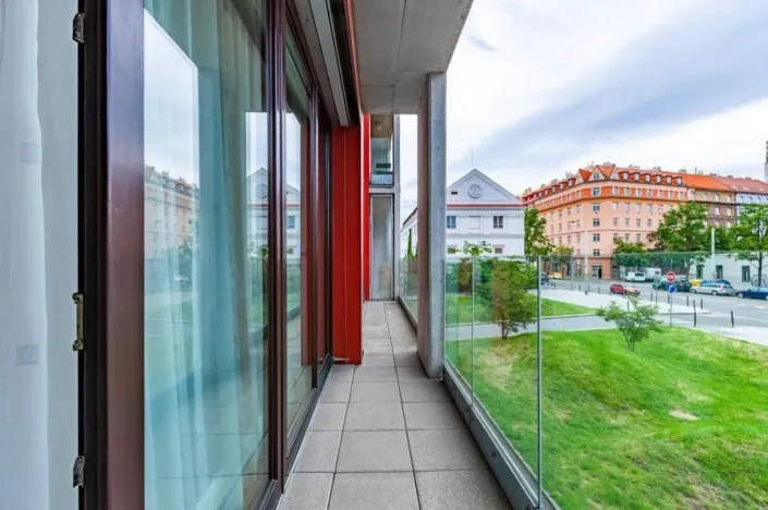 Pronájem bytu 2+kk, Praha - Vinohrady, Korunní, 76 m2