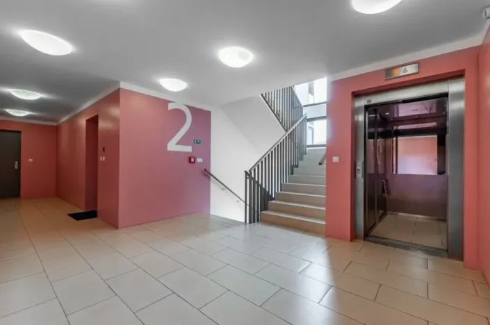 Pronájem bytu 2+kk, Praha - Vinohrady, Korunní, 76 m2