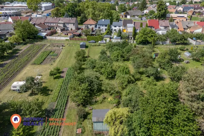 Prodej zahrady, Lutín, 717 m2