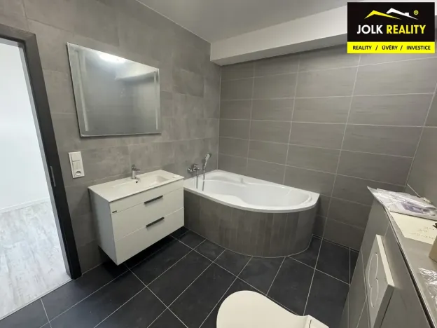 Pronájem bytu 2+kk, Opava, Kačírkova, 89 m2