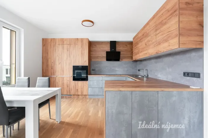 Pronájem bytu 3+kk, Praha - Hloubětín, Waltariho, 80 m2