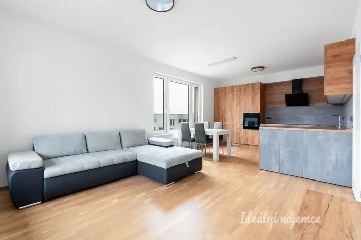 Pronájem bytu 3+kk, Praha - Hloubětín, Waltariho, 80 m2