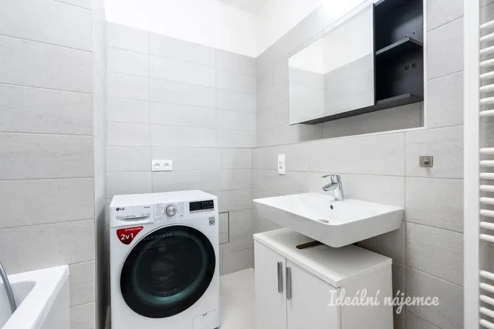 Pronájem bytu 3+kk, Praha - Hloubětín, Waltariho, 80 m2